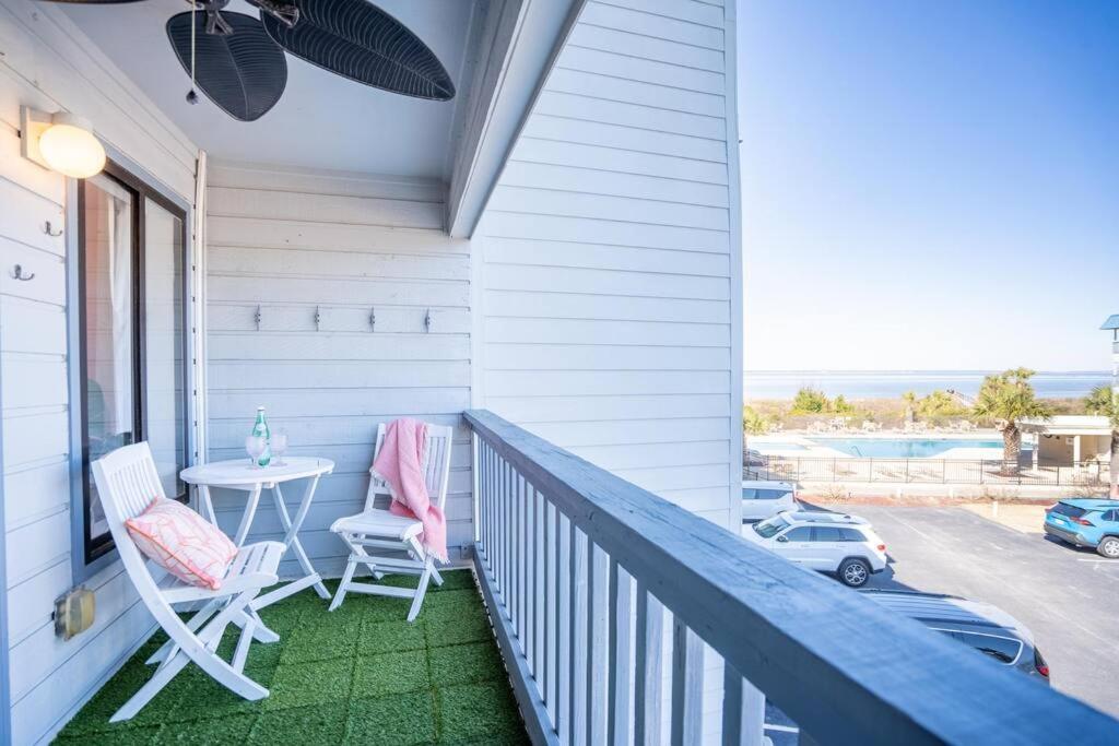 Апартаменти Private Balcony - Beach - Pool And Pickleball Tybee Island Екстер'єр фото