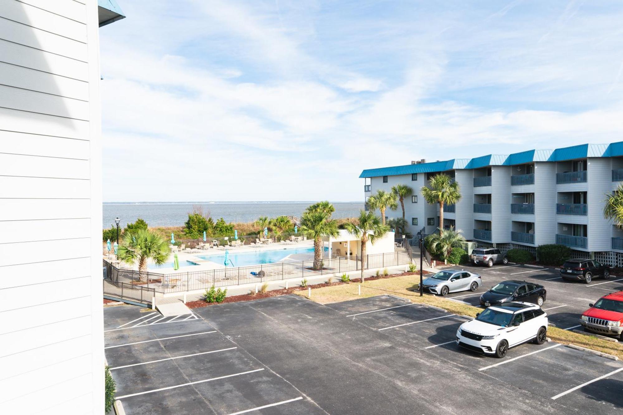 Апартаменти Private Balcony - Beach - Pool And Pickleball Tybee Island Екстер'єр фото