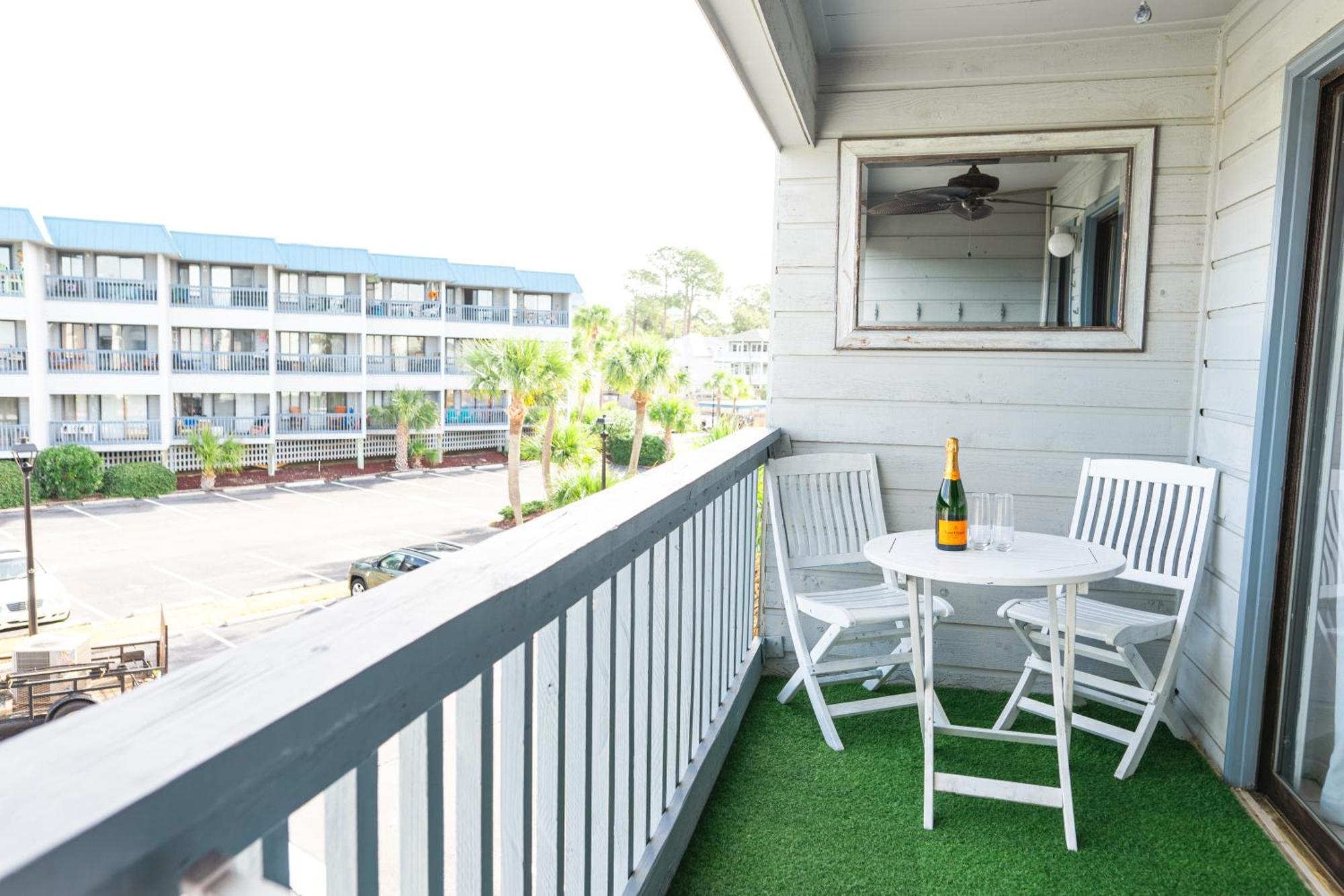 Апартаменти Private Balcony - Beach - Pool And Pickleball Tybee Island Екстер'єр фото